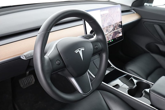 Tesla Model 3 12 of 30