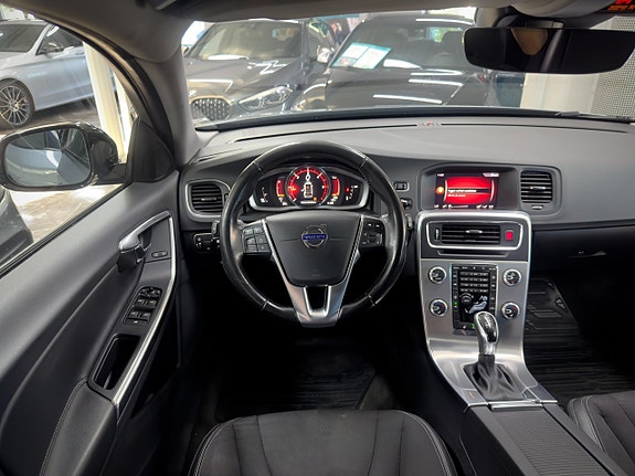 Volvo V60 Cross Country 11 of 20