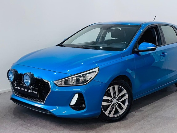 Hyundai i30 2 of 5