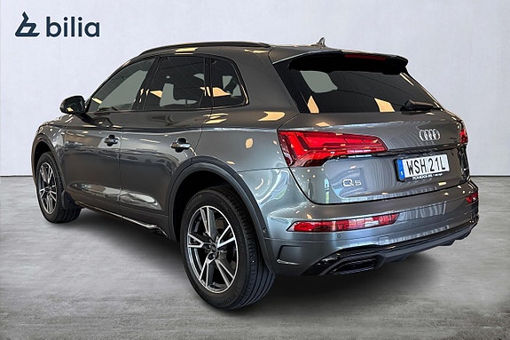 Audi Q5 2 of 5