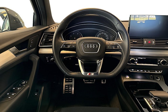 Audi Q5 9 of 19