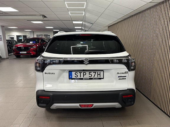 Suzuki S-Cross 5 of 5