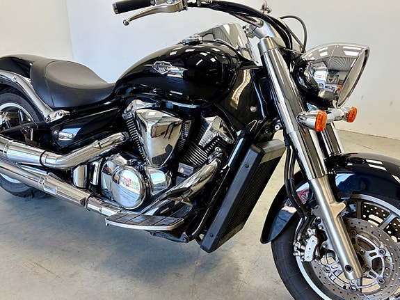 Suzuki C1800 R Intruder *Sommarkampanj* 3 of 4