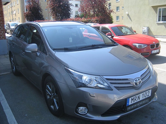 Toyota Avensis 2 of 20
