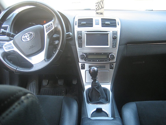Toyota Avensis 11 of 20
