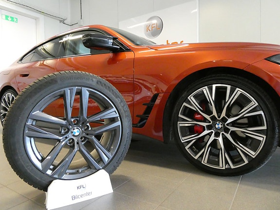 BMW M440i 3 of 5
