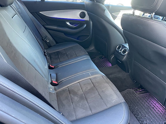 Mercedes-Benz E220 7 of 10