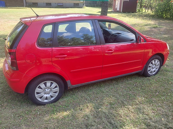 Volkswagen Polo 3 of 5