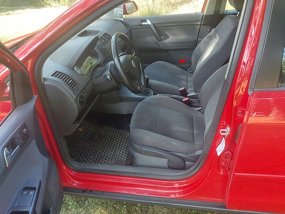 Volkswagen Polo 9 of 9