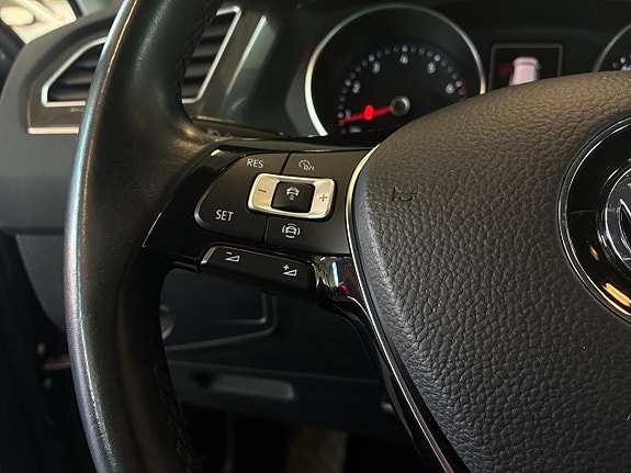 Volkswagen Tiguan 25 of 27