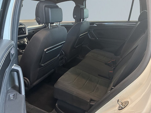 Volkswagen Tiguan 13 of 27