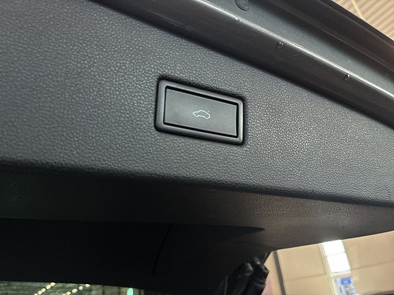 Volkswagen Tiguan 18 of 27