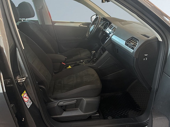 Volkswagen Tiguan 10 of 27