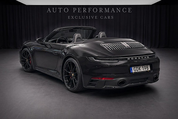 Porsche 911 3 of 5