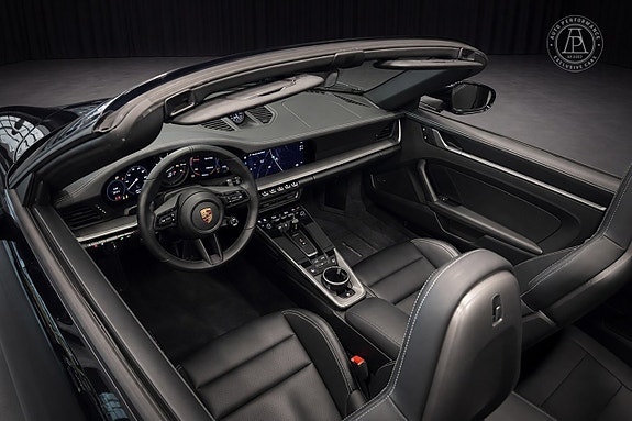Porsche 911 12 of 14