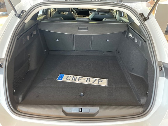 Peugeot 308 SW 19 of 19