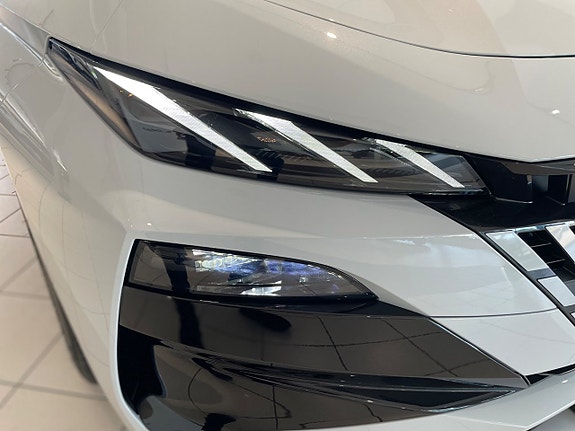 Peugeot 308 SW 11 of 19