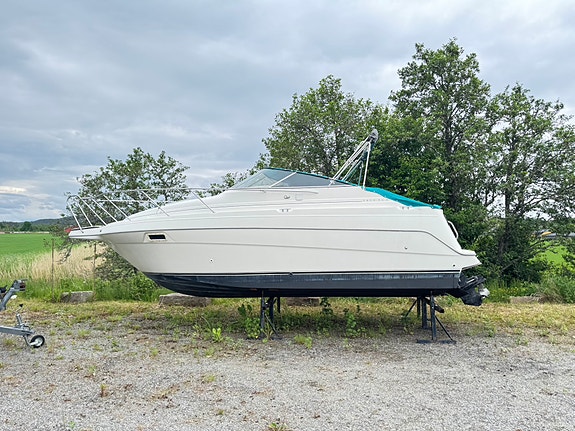 Maxum 2400 SCR 2 of 5