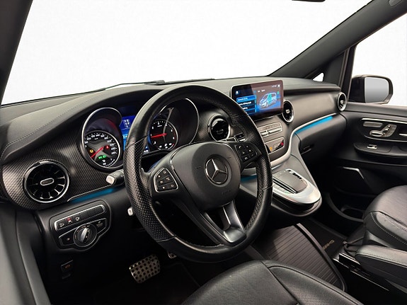 Mercedes-Benz V250 d 16 of 30