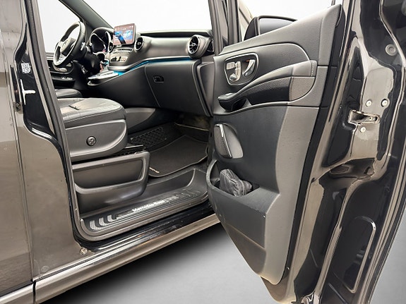 Mercedes-Benz V250 d 30 of 30