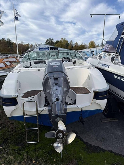 Yamarin 59 dc & Yamaha 100 hk 4-takt teak sötvatten körd 4 of 5