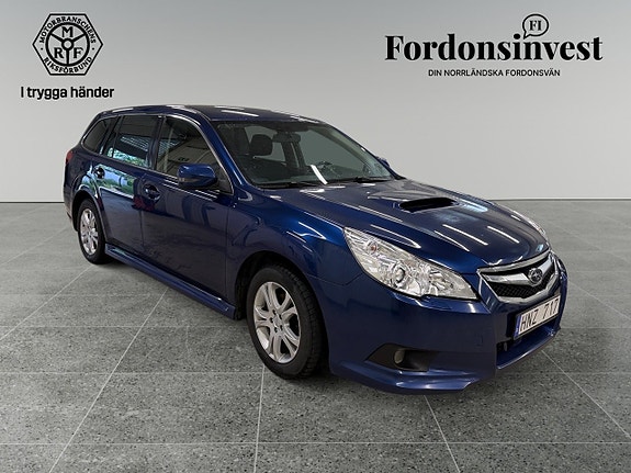 Subaru Legacy 2 of 5