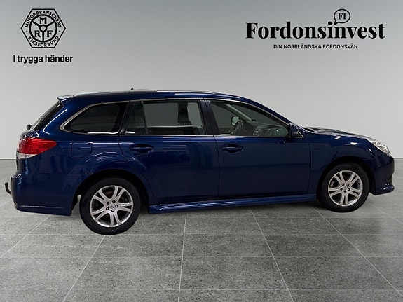Subaru Legacy 7 of 15