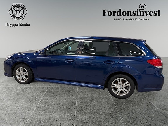Subaru Legacy 4 of 5