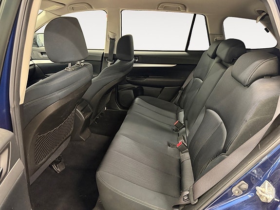 Subaru Legacy 12 of 15