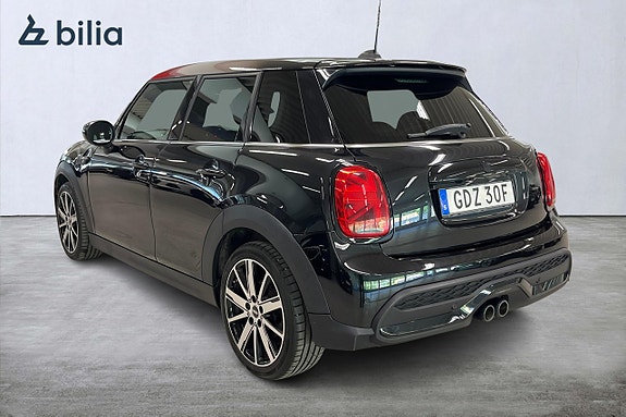 MINI Cooper S 2 of 5