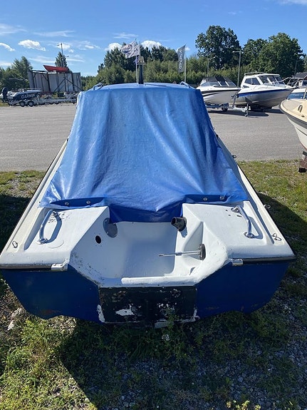 Hardtop båt sommartömning  bud på plats ,  på Laxå outleten 4 of 5