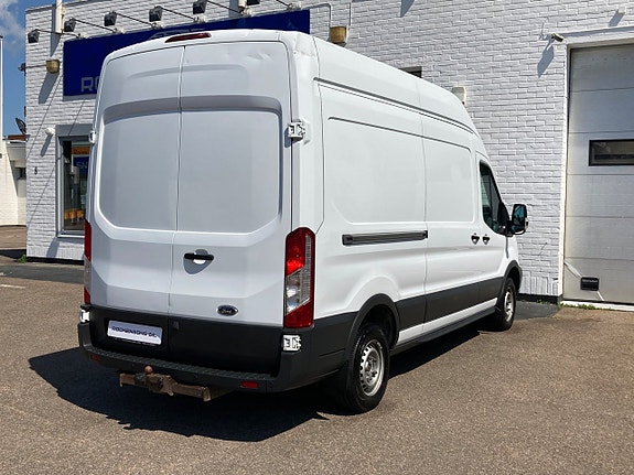 Ford Transit 4 of 5
