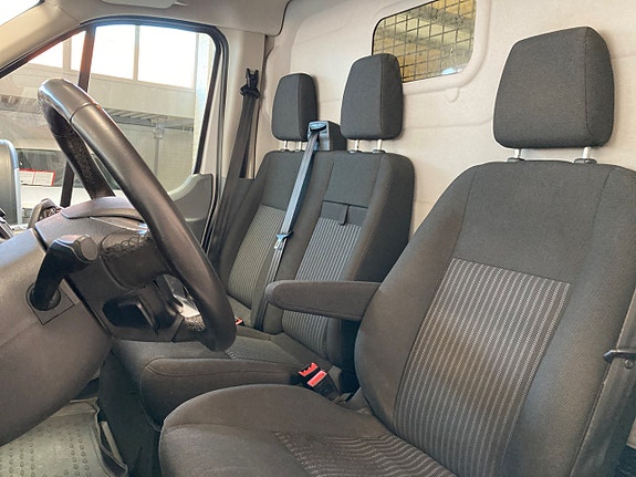 Ford Transit 6 of 22