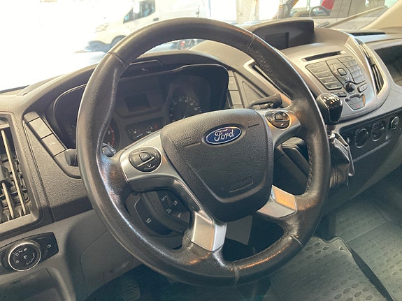 Ford Transit 19 of 22