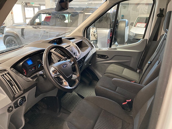 Ford Transit 5 of 5
