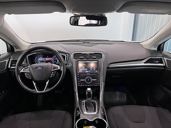 Ford Mondeo 13 of 23