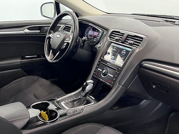 Ford Mondeo 12 of 23