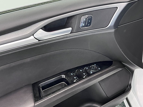 Ford Mondeo 16 of 23