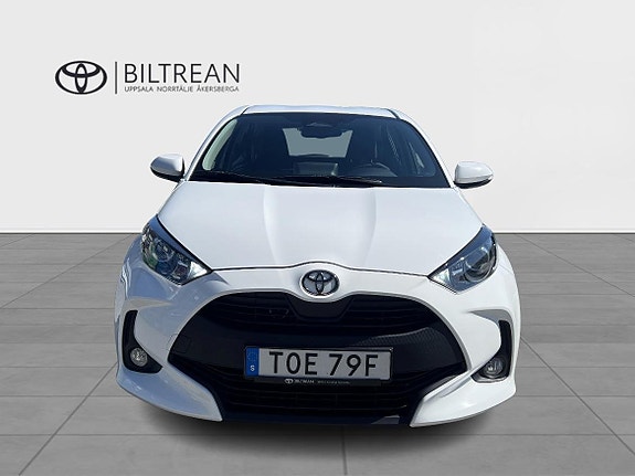 Toyota Yaris 6 of 13