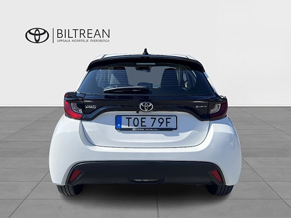 Toyota Yaris 5 of 5