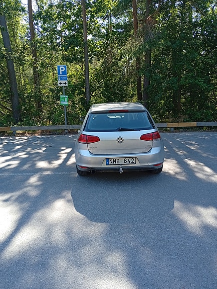 Volkswagen Golf VII 2 of 5
