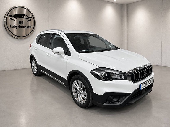 Suzuki S-Cross 2 of 8