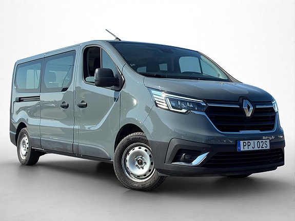 Renault Trafic 11 of 29