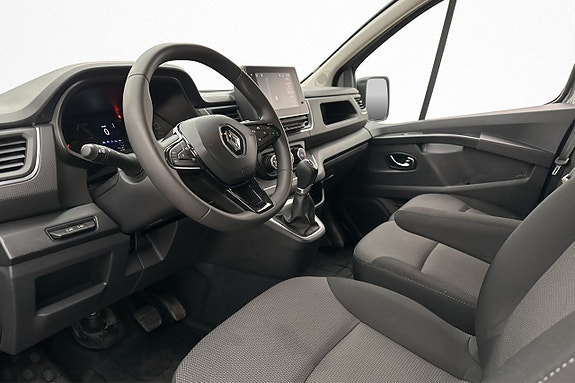 Renault Trafic 13 of 29