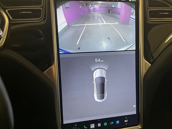 Tesla Model S 7 of 8
