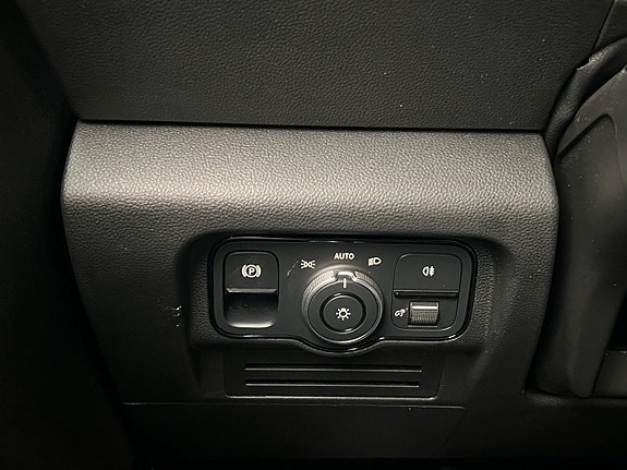 Mercedes-Benz T180 14 of 27