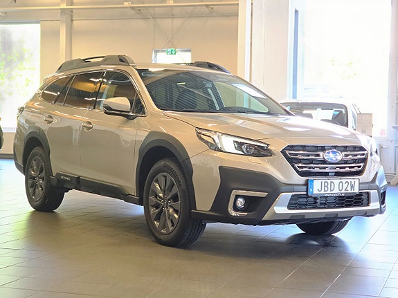 Subaru Outback 2 of 5
