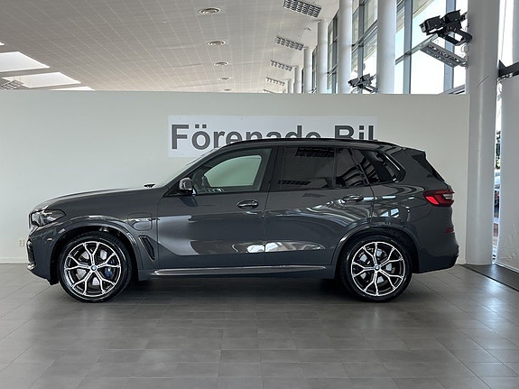 BMW X5 3 of 5