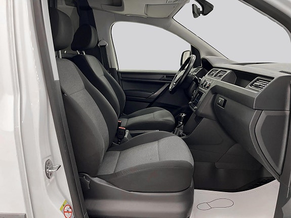 Volkswagen Caddy Maxi 9 of 18