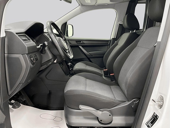 Volkswagen Caddy Maxi 8 of 18